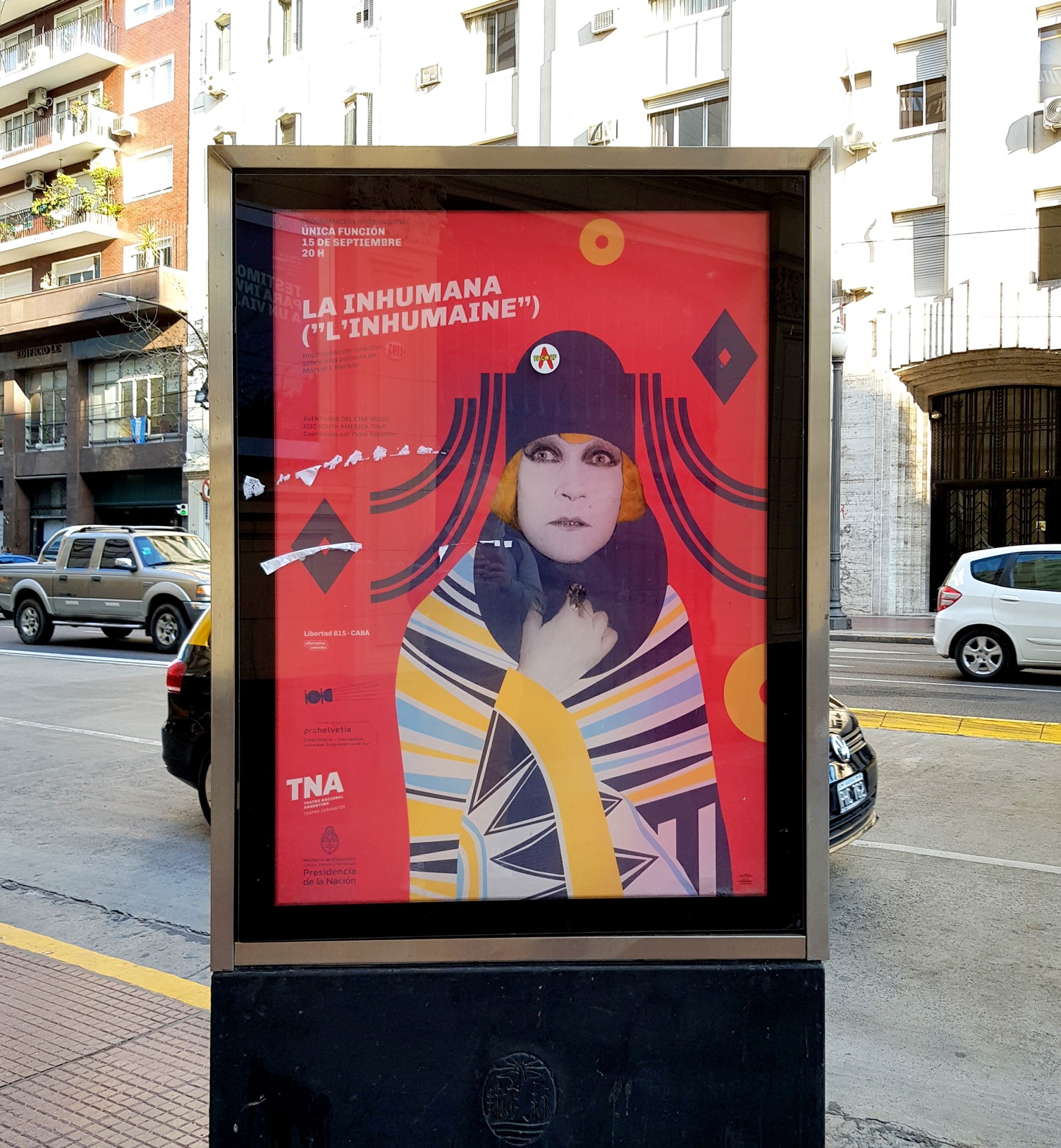 Diseño Afiche Teatro La Inhumana