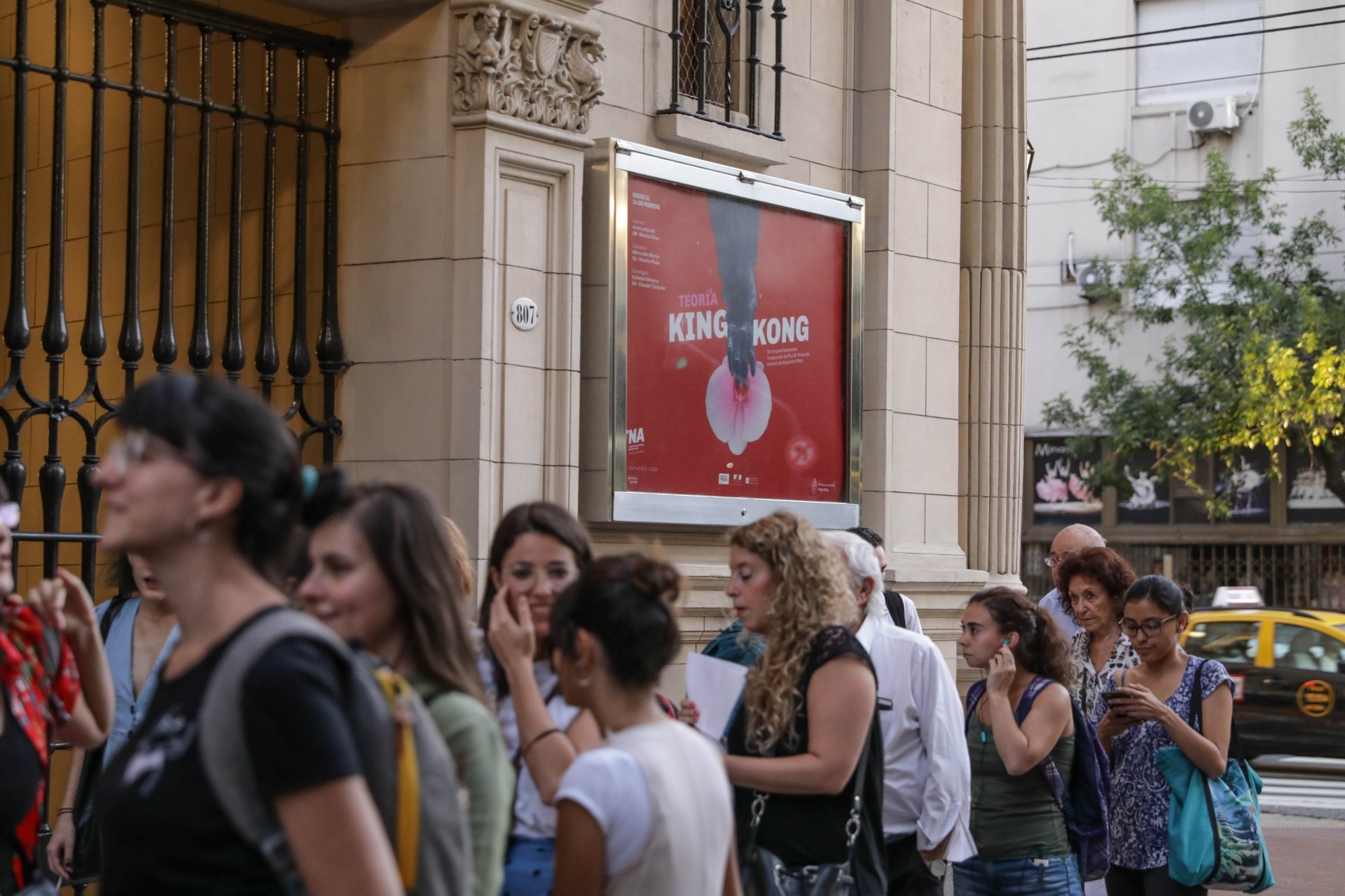 Diseño de afiches Teatro Nacional Argentino - Teatro Cervantes - Teoría King Kong
