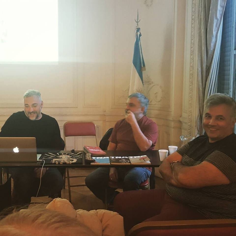 Alejandro Tantanian y Martín Gorricho dan cuna charla sobre el diseño de identidad visual del Teatro Cervantes - Teatro Nacional Argentino