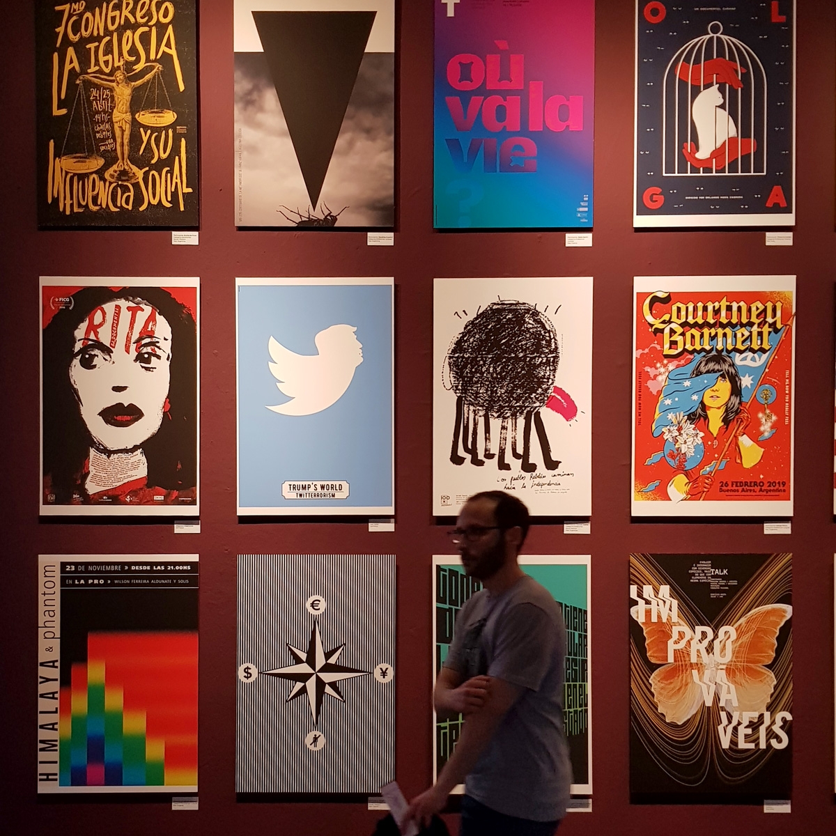Diseño de afiches en la Bienal BA